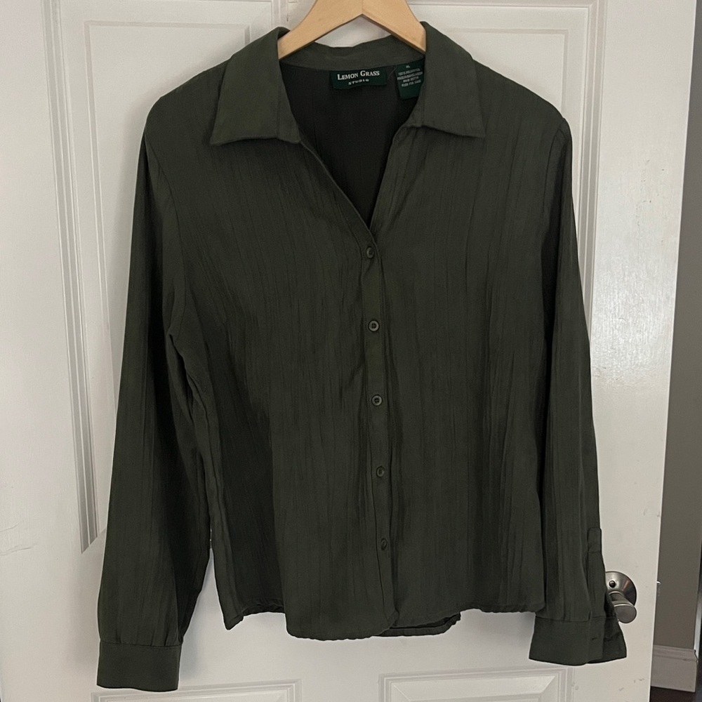 Lemon Grass Green Women's Button Down Sueded textured Shirt - Olive Sz XL